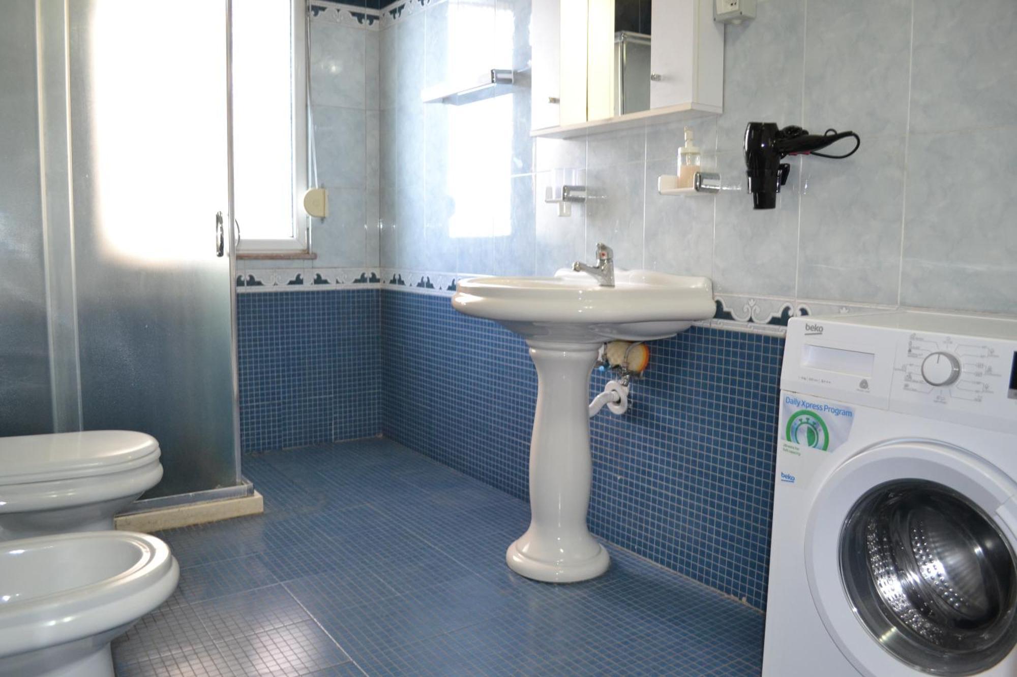 5 Bedrooms In Apartament