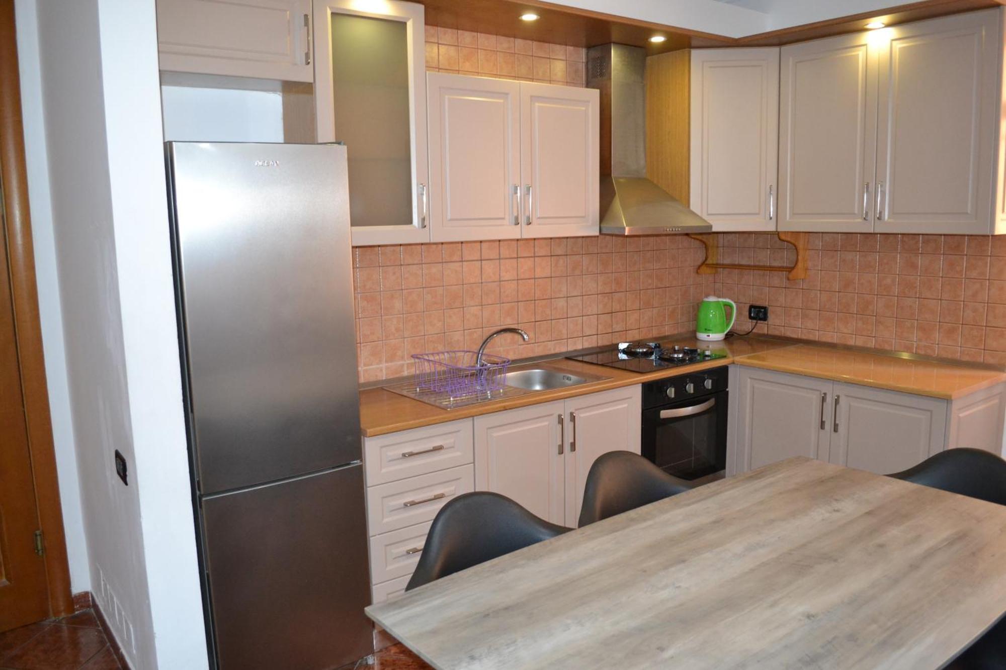 Apartament 5 Bedrooms In *
