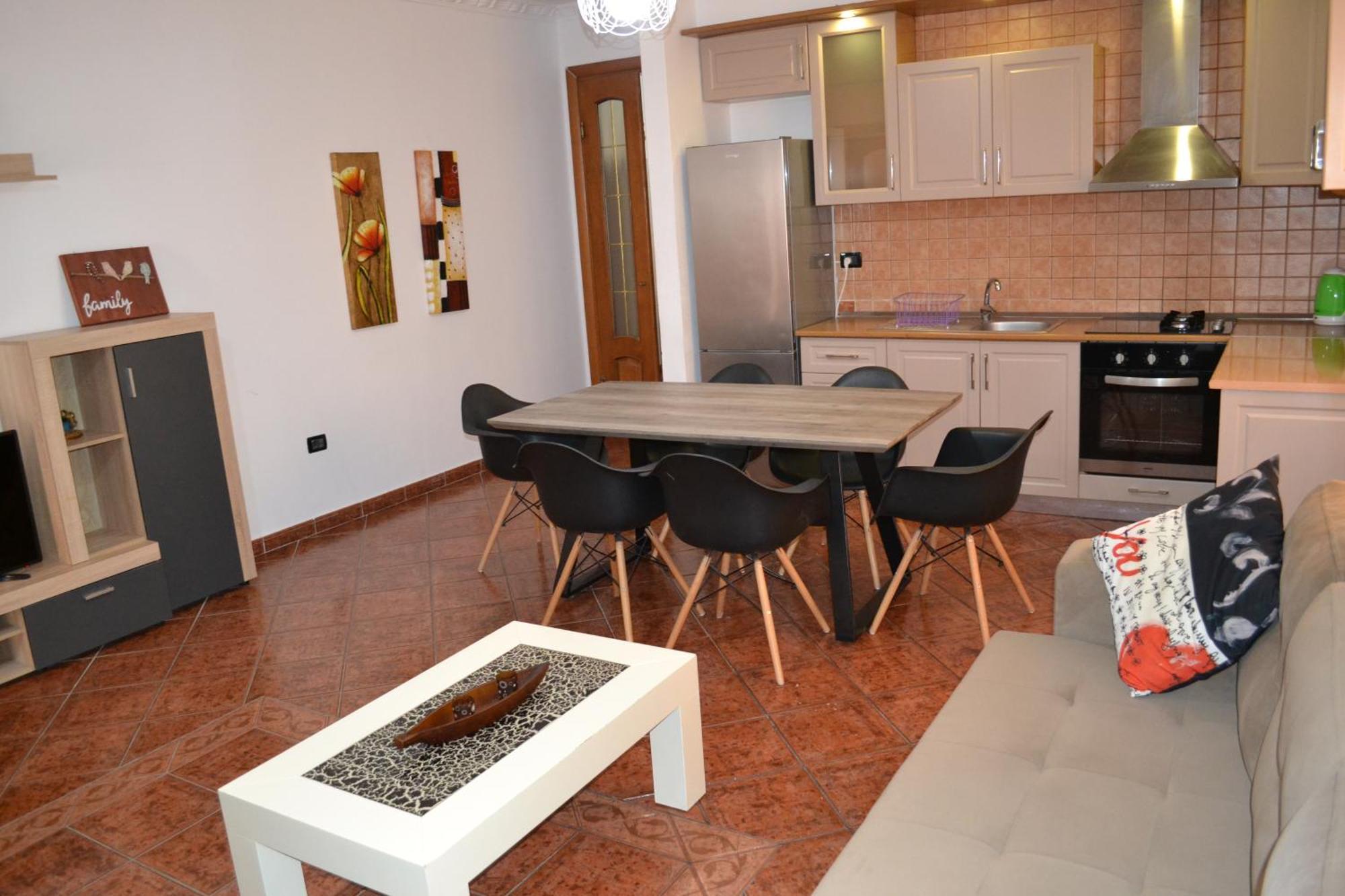 5 Bedrooms In Wlora
