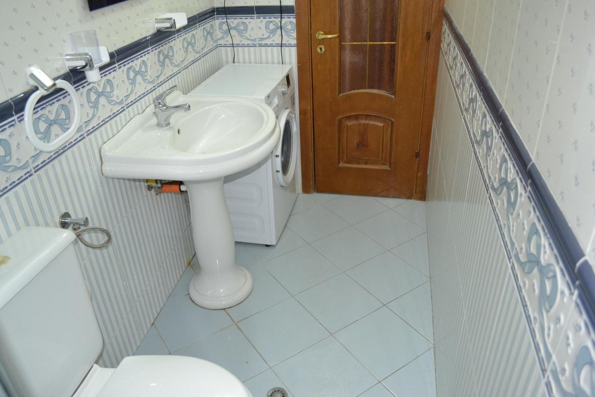 5 Bedrooms In Apartament Wlora
