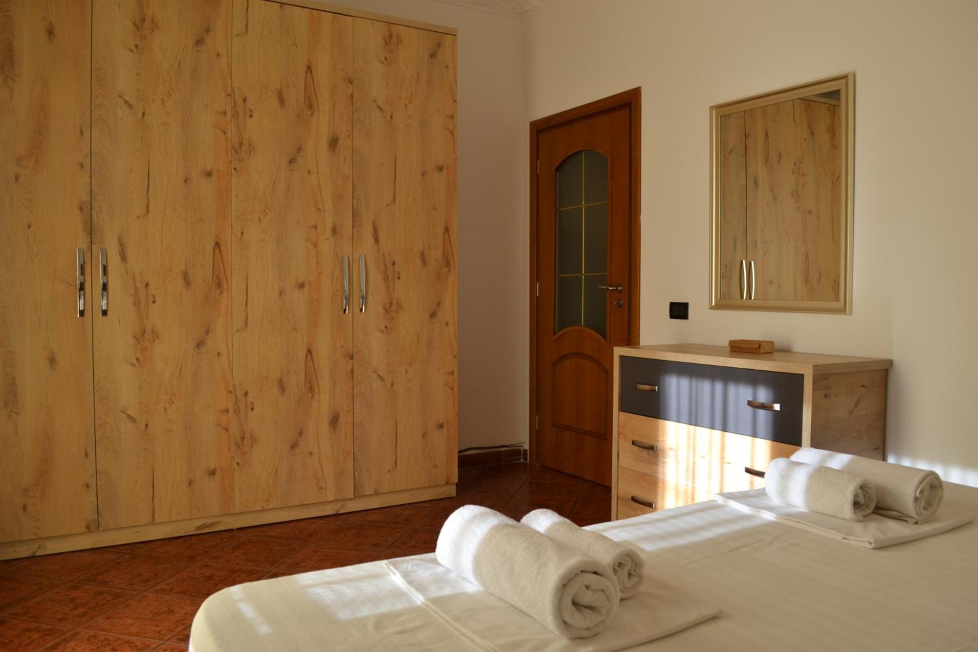 Apartament 5 Bedrooms In